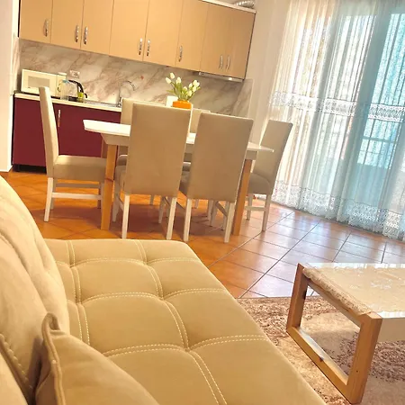 Vlora Apartment Rentals アパート Vlorë