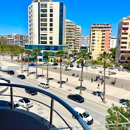 Vlora Apartment Rentals アパート